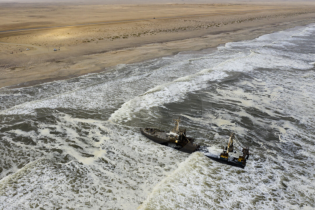 Schiffswrack Zeila an der Skelettkueste, Henties Bay, Namibia