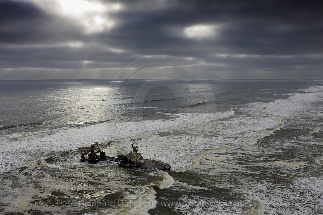 Schiffswrack Zeila an der Skelettkueste, Henties Bay, Namibia