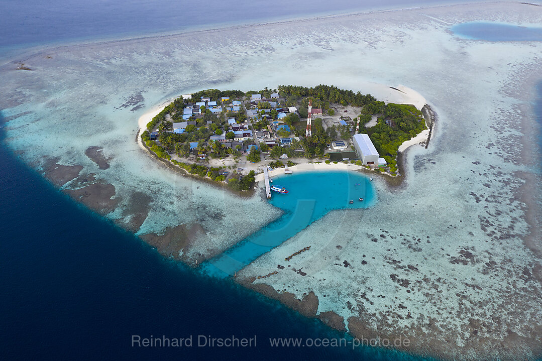 Inhabited Island Rakheedhoo, Felidhu Atoll, Indian Ocean, Maldives