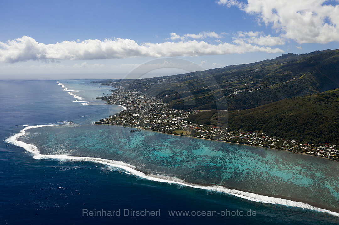 Luftaufnahme der Westkueste von Tahiti, Tahiti, Franzoesisch-Polynesien