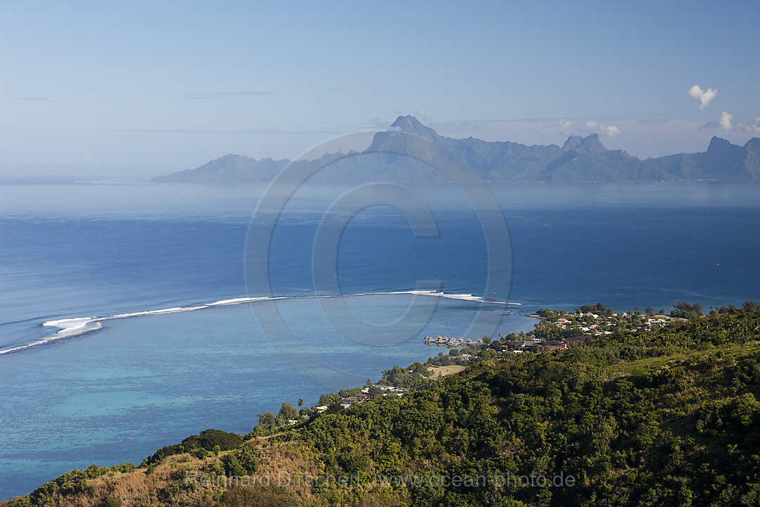 Blick von Tahiti nach Moorea, Tahiti, Franzoesisch-Polynesien