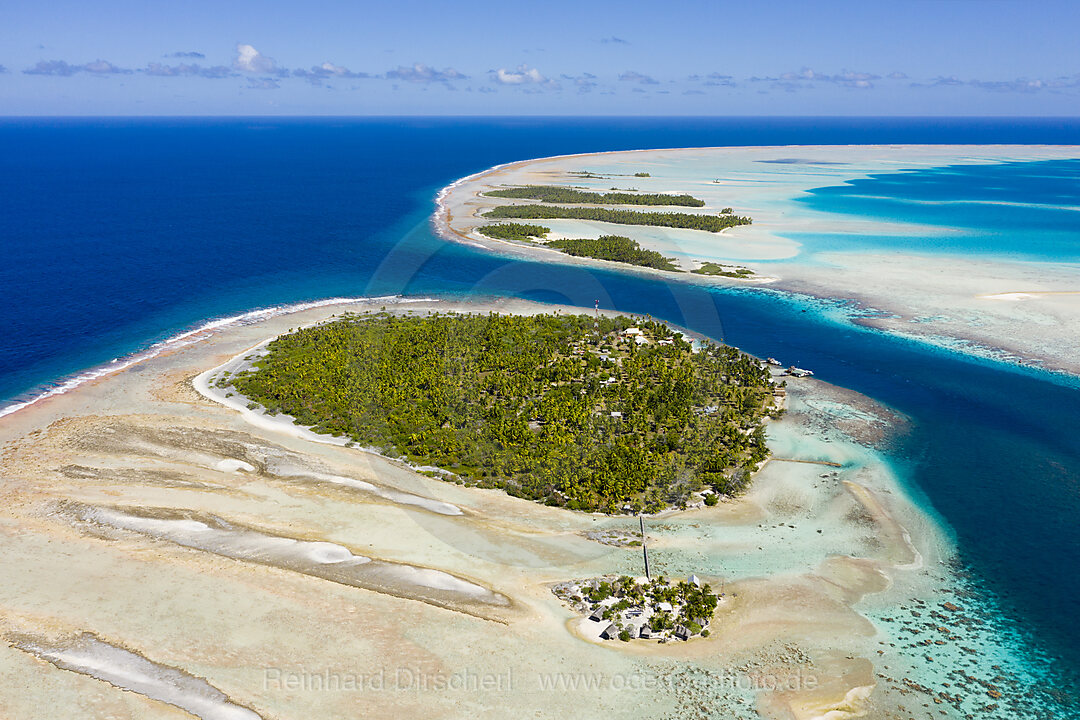 Tetamanu Pass im Fakarava Atoll, Tuamotu Archipel, Franzoesisch Polynesien