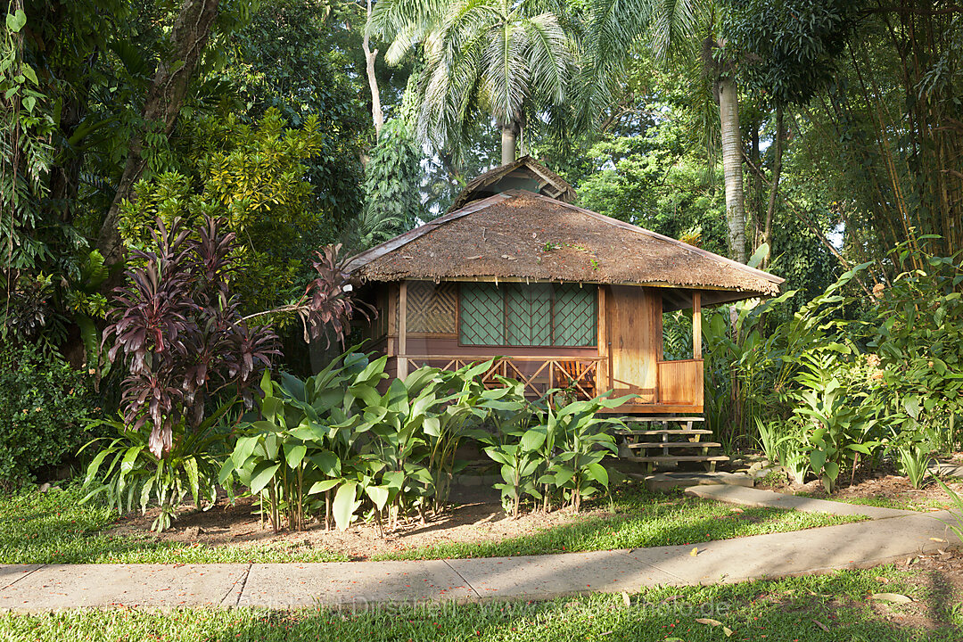 Bungalow des Walindi Plantation Resort, Kimbe Bay, New Britain, Papua Neuguinea