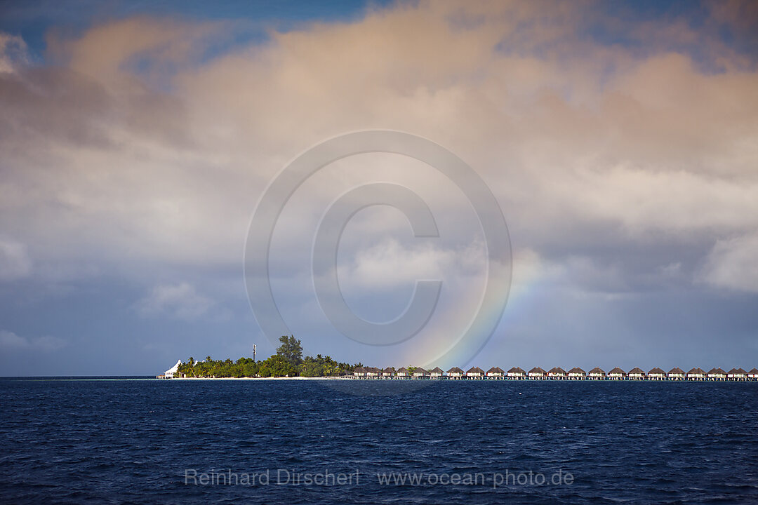 Regenbogen ueber Ferieninsel, Nord Ari Atoll, Indischer Ozean, Malediven