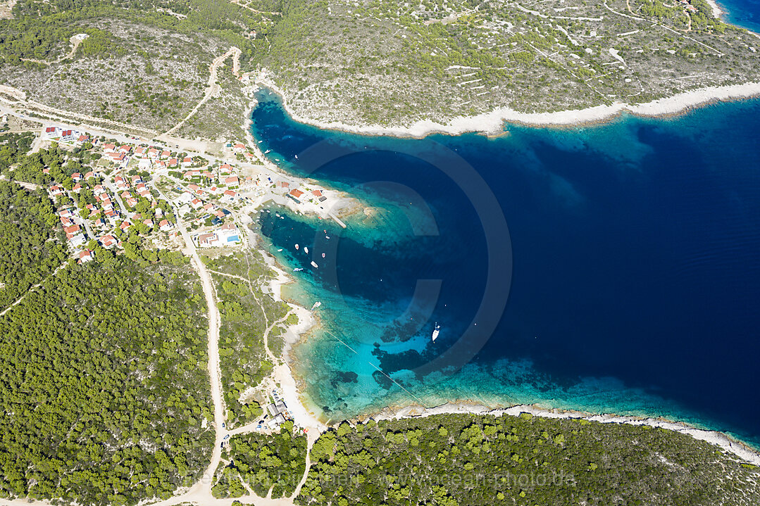 Rukavac an der Suedkueste von Vis, Mittelmeer, Kroatien