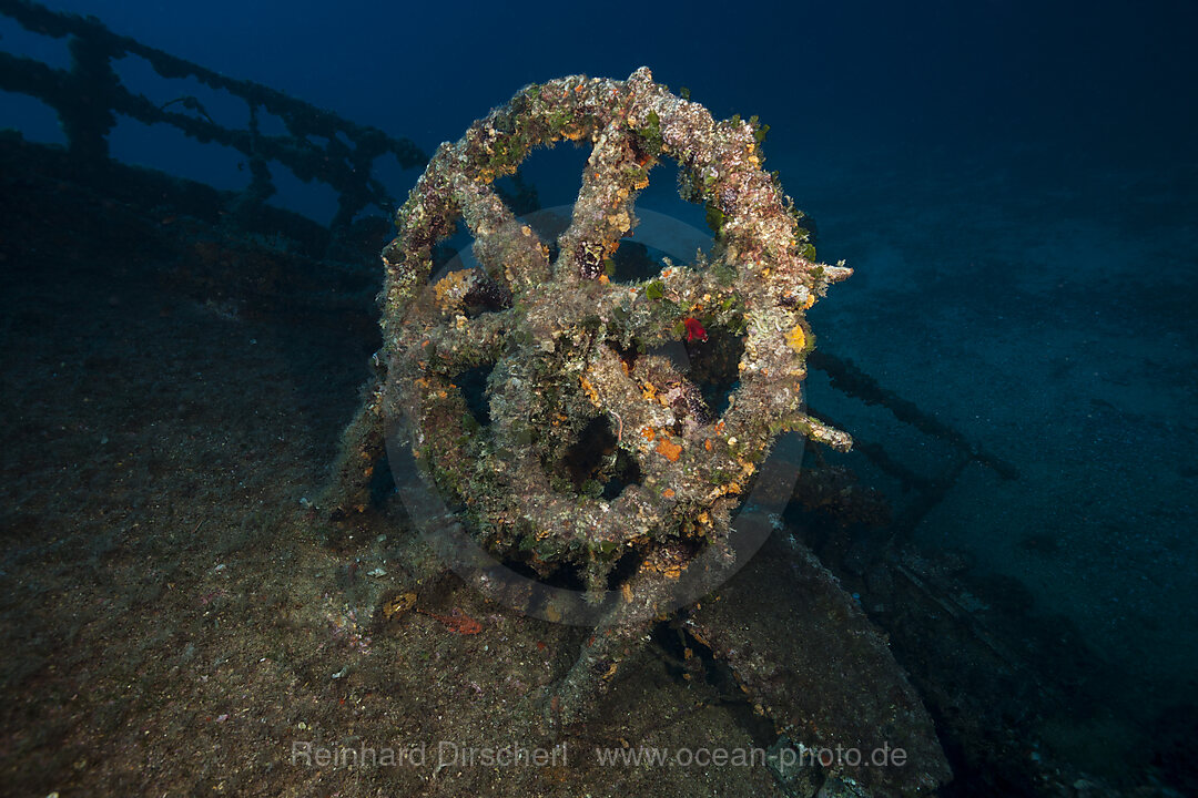 Steuerrad am Teti Wrack, Insel Vis, Mittelmeer, Kroatien