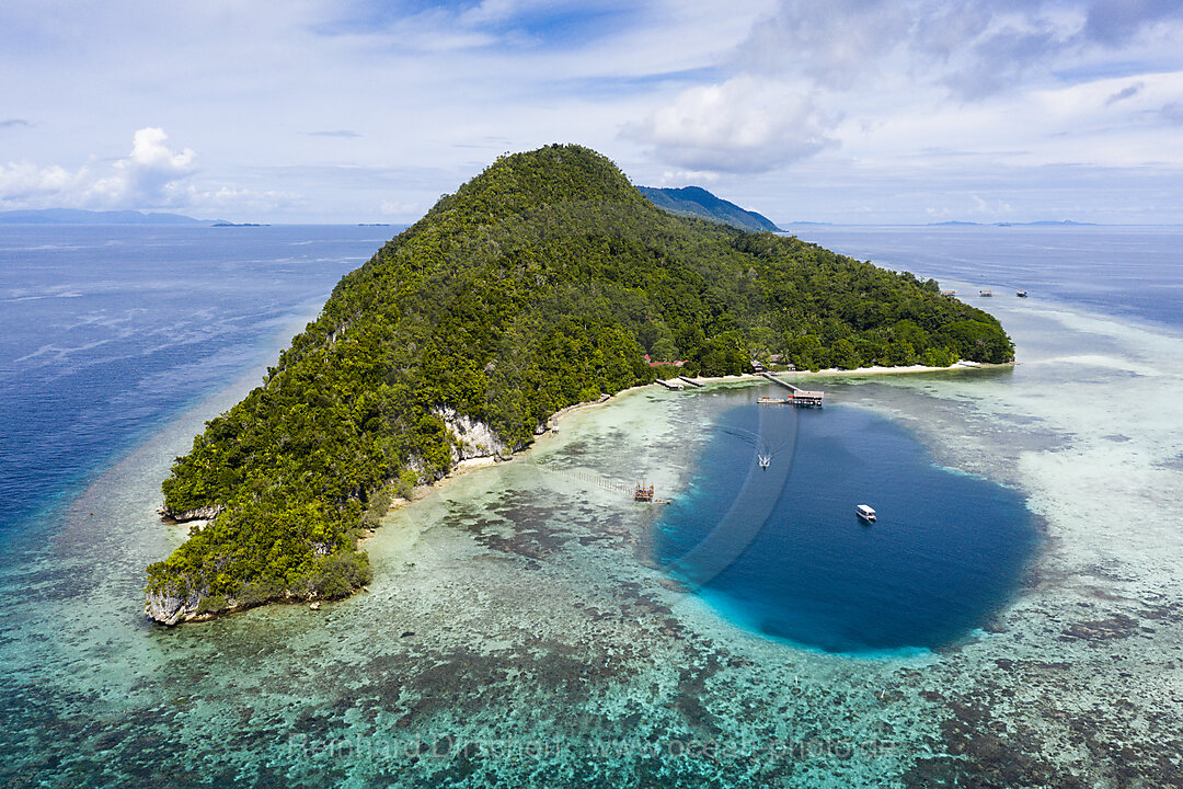Luftaufnahme Cape Kri, Raja Ampat, West Papua, Indonesien