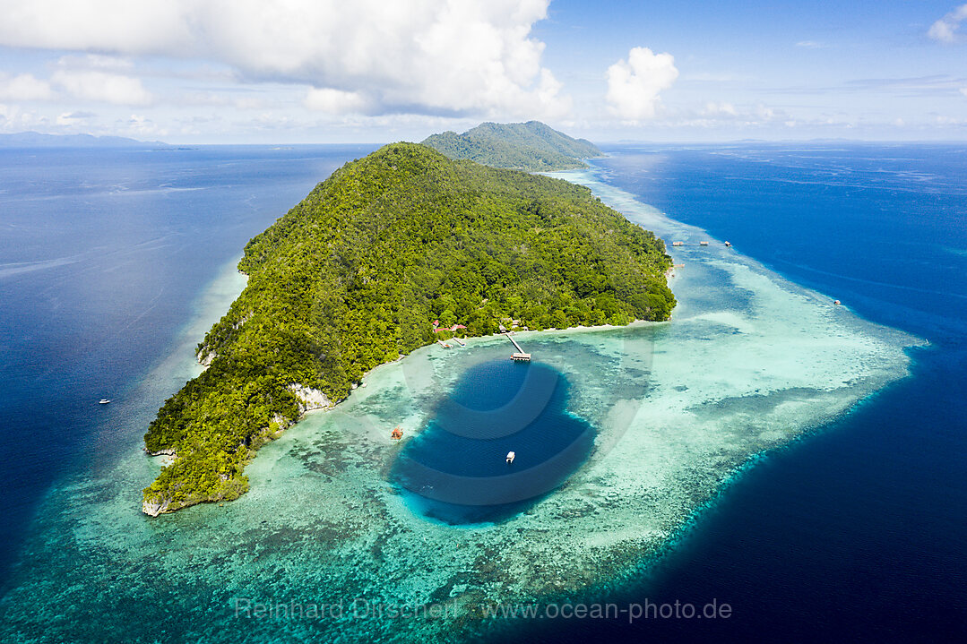 Luftaufnahme Cape Kri, Raja Ampat, West Papua, Indonesien