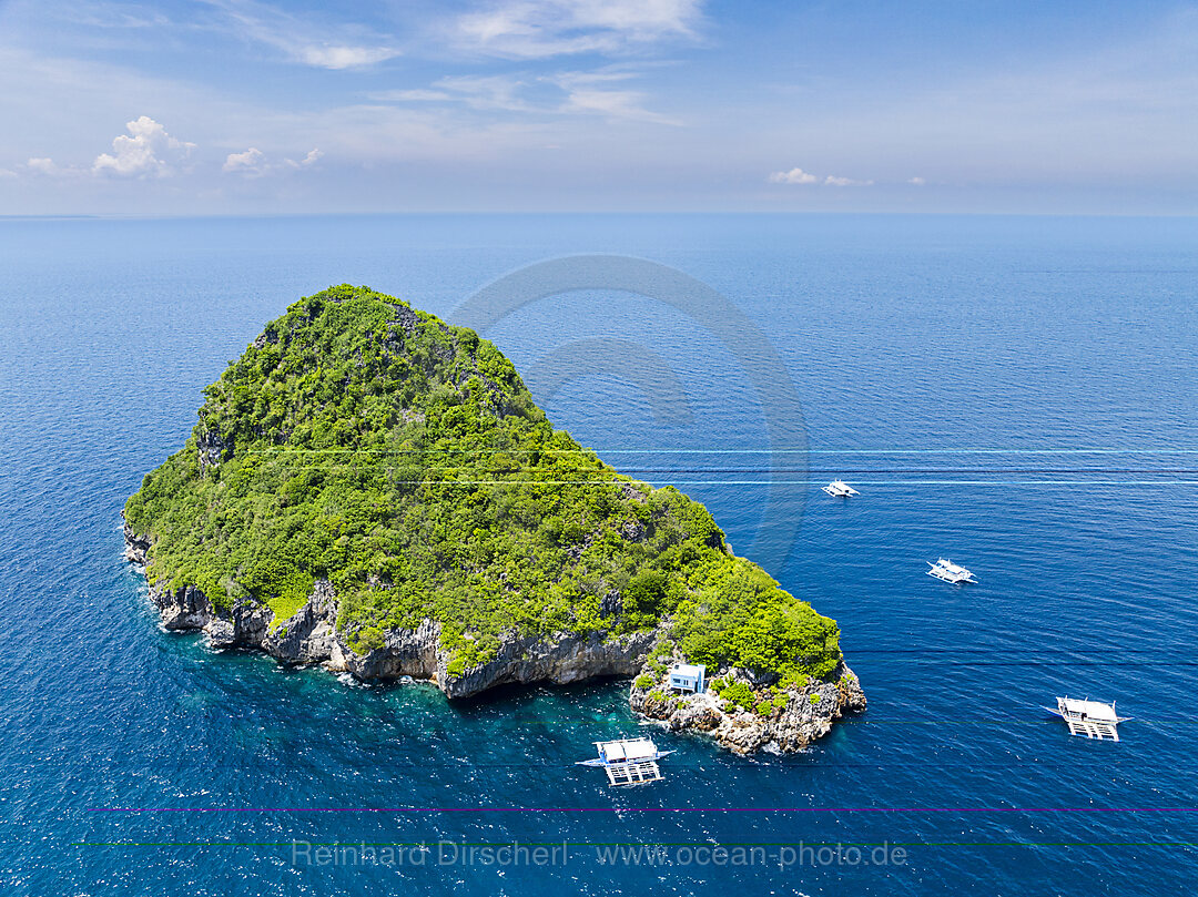 Outrigger boat, Bangka, Tropical Island, Malalpascua Island, Cebu, Philippine Sea, Philippines