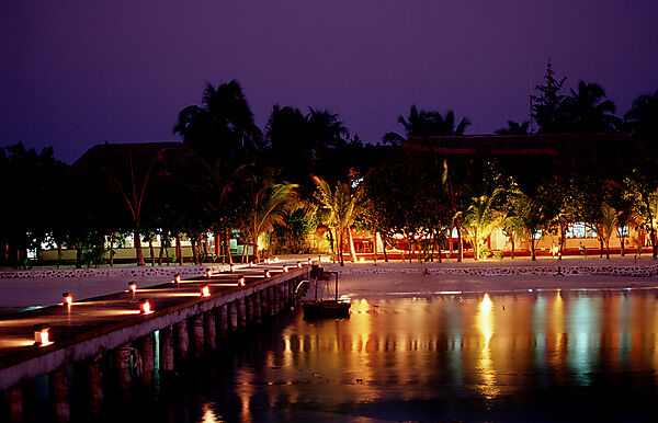 Maledivian Tourist Resort, Nightlife