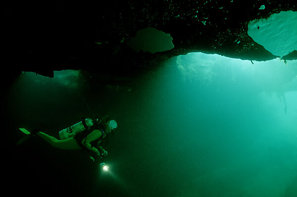 Cave diving, Scuba diver in underwater cave