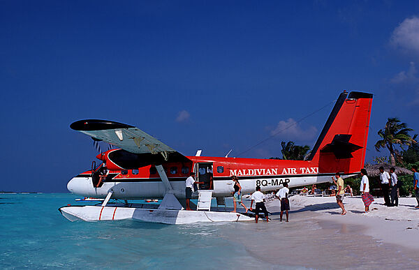 Wasserflugzeug am Strand