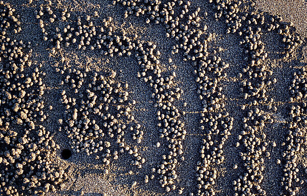 Sand formation, made by Sand bubbler