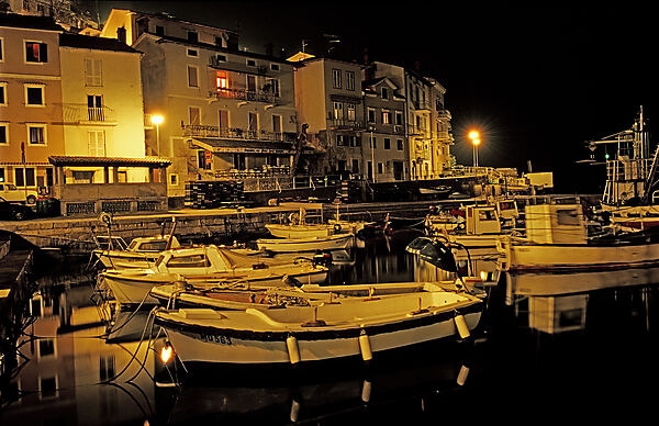harbour in the night, Mošcenicka Draga