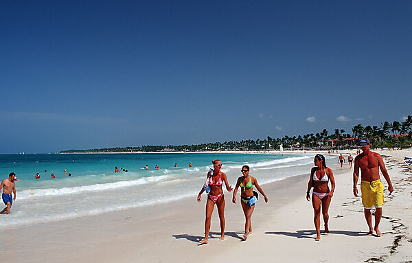 Urlauber am Sandstrand
