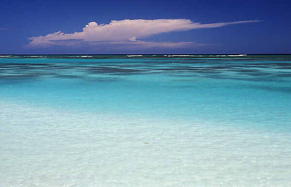 Tuerkisfarbenes Meer