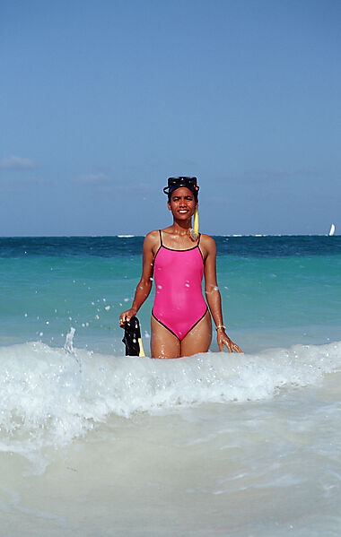 Schnorchlerin im Meer