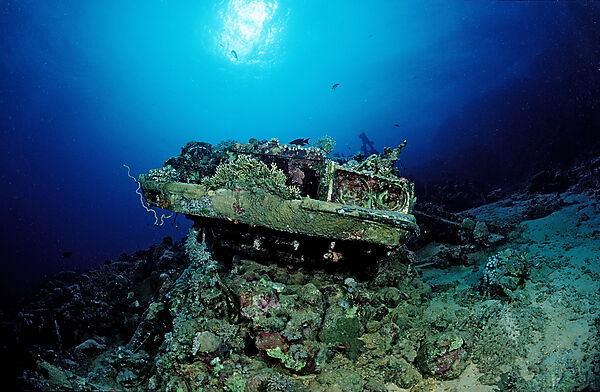 Car wreck near Blue Belt shipwreck