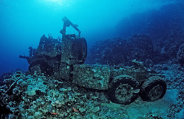 Car wreck near Blue Belt shipwreck