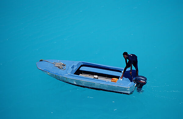 Malediver in einem Beiboot