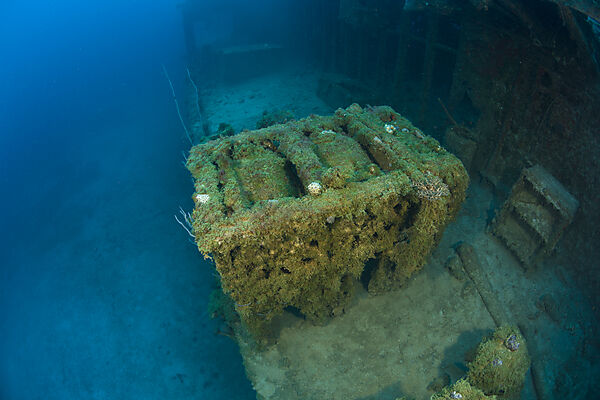 Gestell mit Wasserbomben auf Zerstoerer USS Lamson