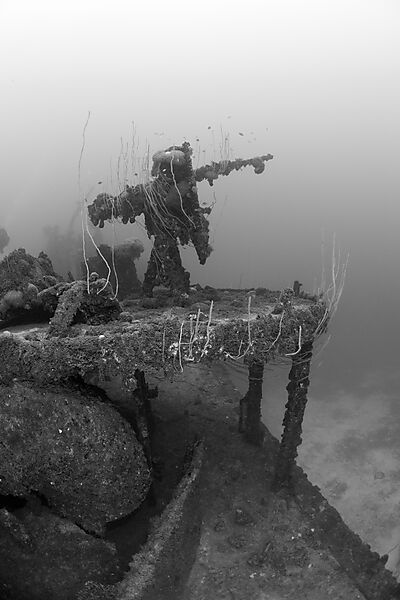 Flugabwehr Geschuetz auf Zerstoerer USS Lamson