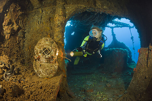 Diver discover Diving Helmet on Brigde of USS Saratoga