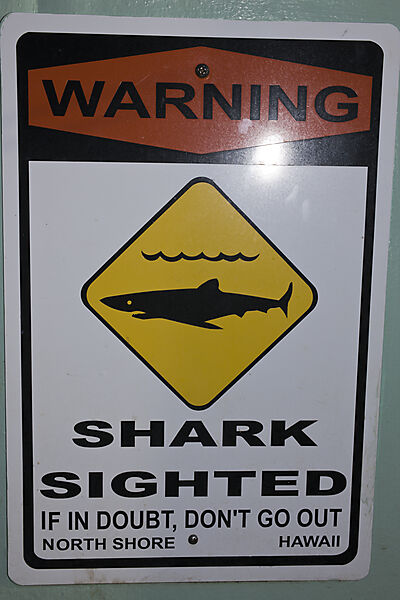 Warnschild am Strand