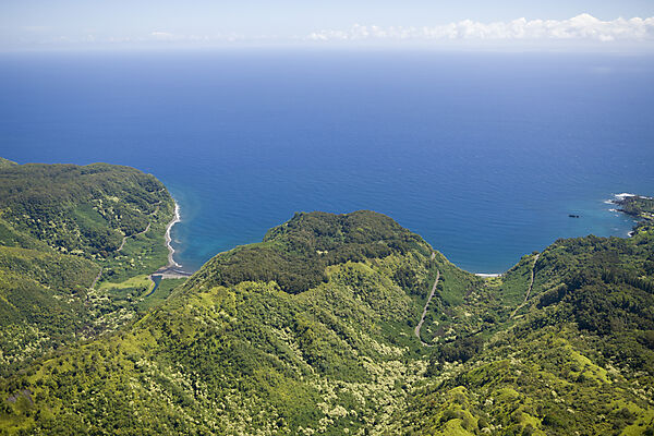 Strasse nach Hana an der Nordkueste von Maui