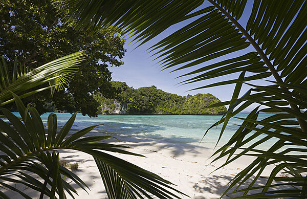 Sandstrand in den Rock Islands