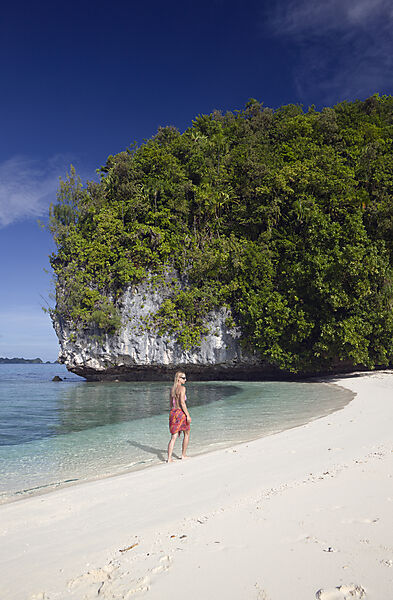 Strandspaziergang am Long Beach in den Rock Islands