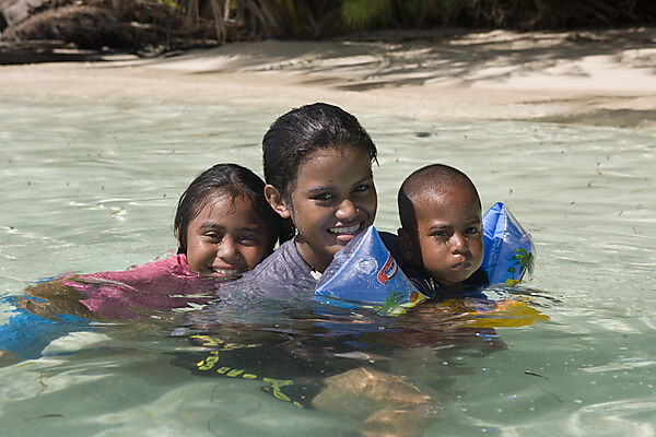 Kids playing in Lagoon