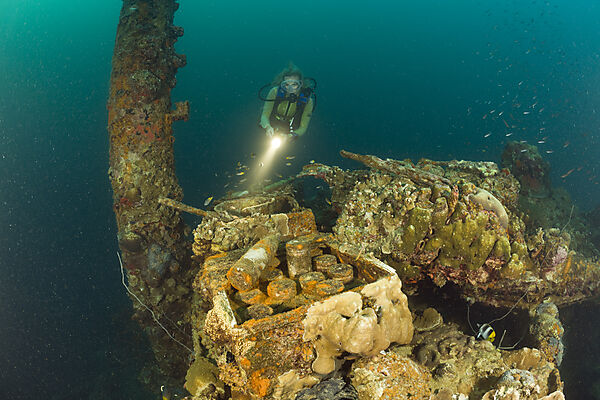 Diver discover armed Munition from II World War at Japanese Warship Helmet Wreck