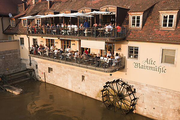 Alte Mainbruecke in Wuerzburg