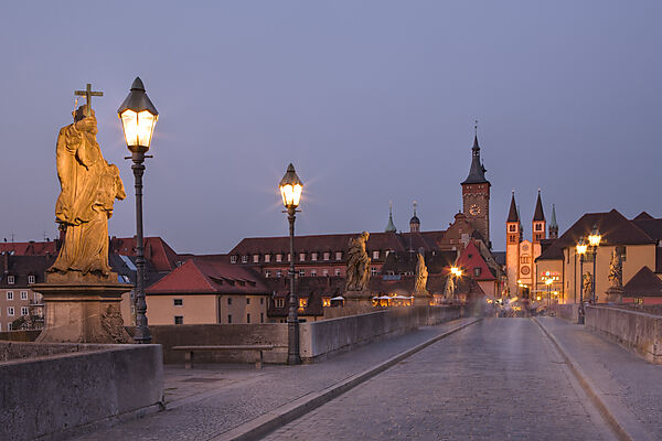 Alte Mainbruecke in Wuerzburg