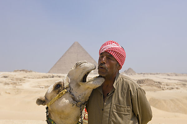 Kameltreiber vor Cheops Pyramide