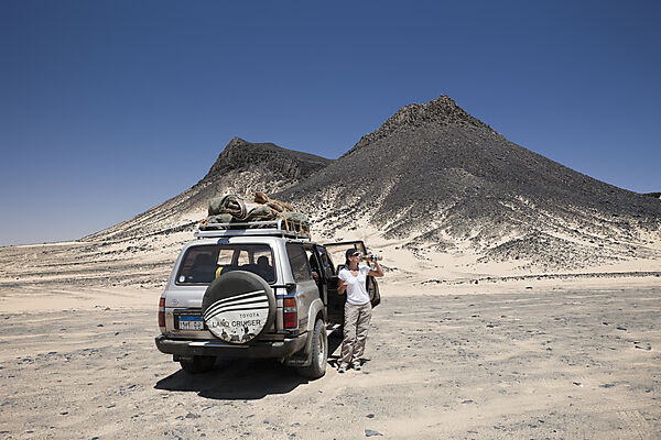Jeep Tour in Black Desert