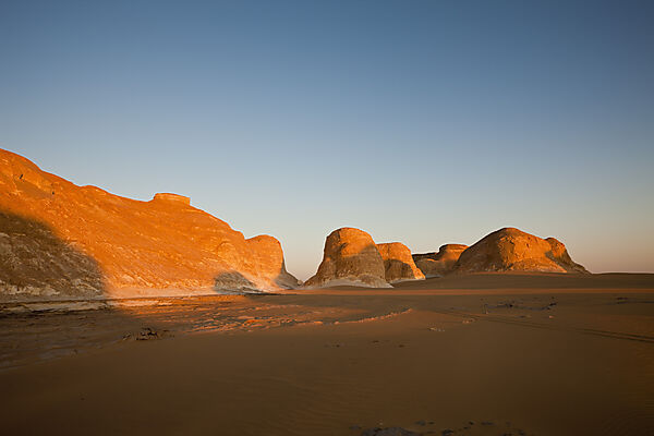 Twighlight in White Desert National Park