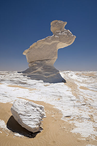 Formations and Figures of Lime Stone in White Desert National Park