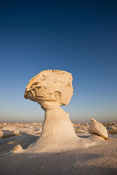 Figuren und Formationen aus Kalkstein in Nationalpark Weisse Wueste