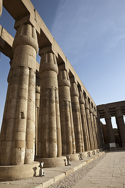 Saeulenhof von Luxor-Tempel
