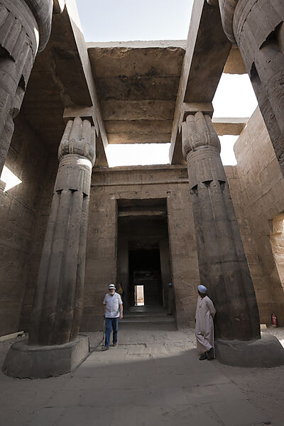 Saeulenhof von Luxor-Tempel
