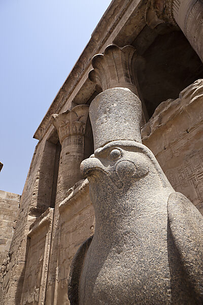 Horus Falke in Horus-Tempel von Edfu