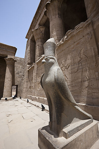 Horus Falke in Horus-Tempel von Edfu