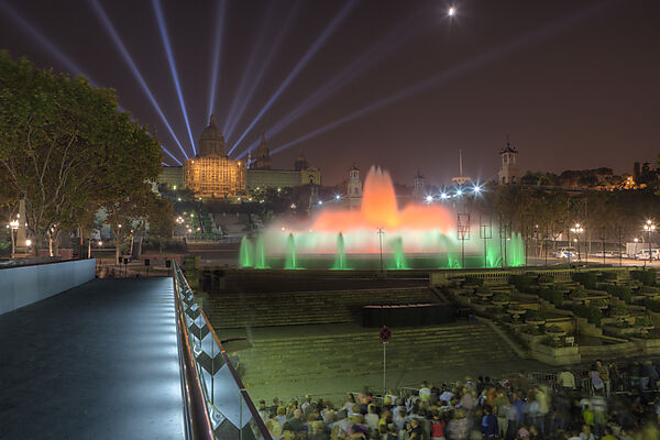 Licht und Tonshow am Brunnen Font Magica am Montjuic