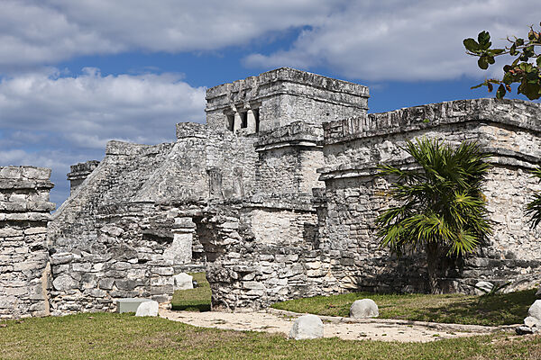 Maya Ruinen el Castillo von Tulum