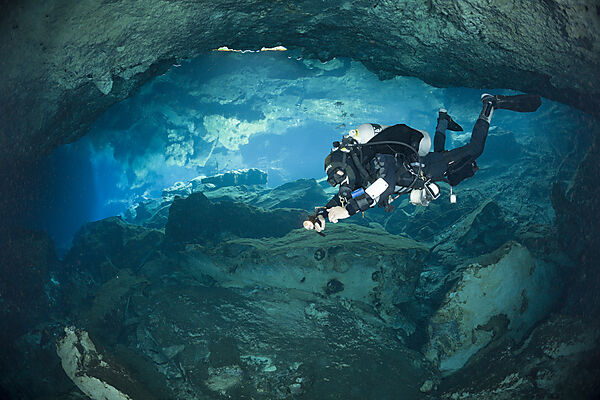 Tauchen in Cenote Chac Mool
