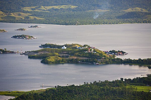 Blick auf den Sentani See
