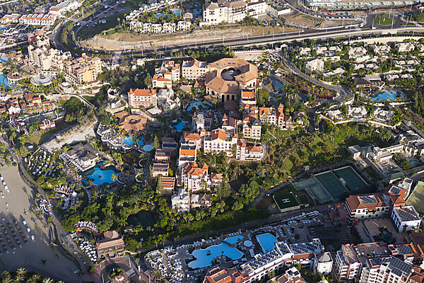 Resorts of Playa del Duque
