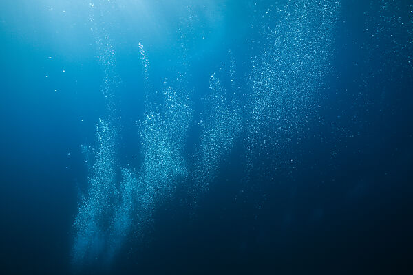 Air Bubbles in Ocean